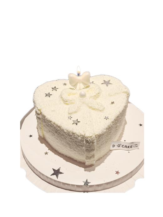 新品“毛茸茸爱心蛋糕”五角星是装饰，蛋糕外层是椰蓉白，请勿食用 商品图0