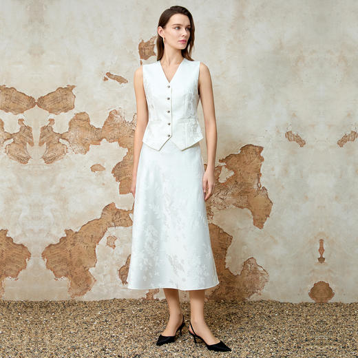 EITIE爱特爱气质高腰垂坠显瘦优雅暗纹长裙半身裙春季新款8106807 商品图3