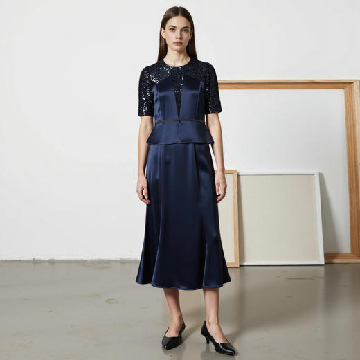 EITIE爱特爱气质圆领修身亮片复古礼服连衣裙春新款8177813 商品图9