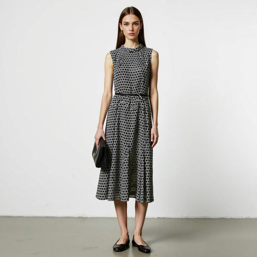 EITIE爱特爱夏季新款修身气质显瘦时尚收腰显瘦无袖连衣裙8107837 商品图3