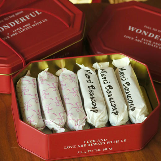 【可快递】法芙娜手工坚果巧克力棒（红色礼盒装）（12条） 商品图0