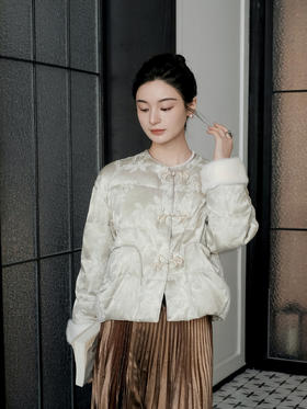 盛唐牡丹 | 蜜合杏真丝水貂毛羽绒服