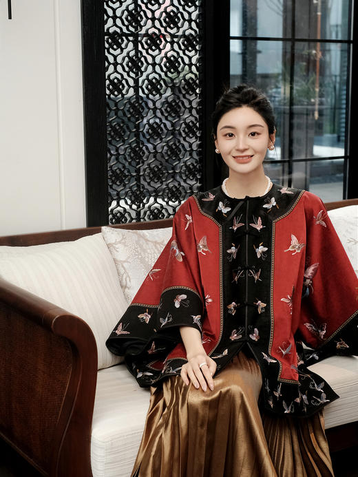 盛唐牡丹盛奢系列 | 手推绣蝴蝶对襟上衣 商品图1