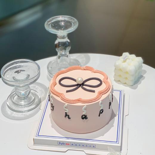 珍珠蝴蝶结ins风简约生日蛋糕 商品图0