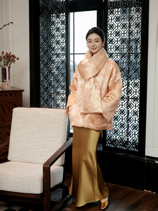 盛唐牡丹|玉色冠乐绉蝶恋花棉服 (配围巾) 商品图3