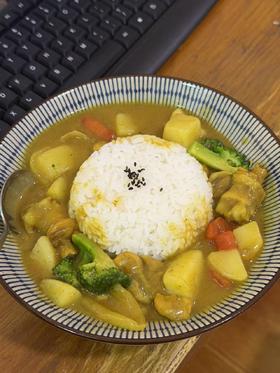 咖喱鸡腿饭（20分钟左右出餐）