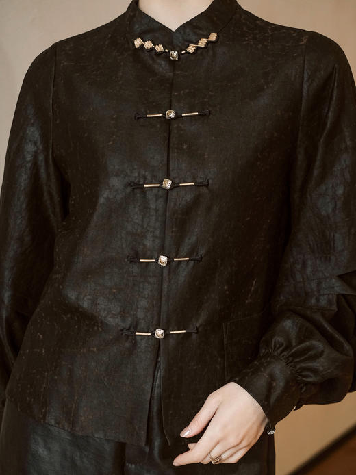 盛唐婧 | 新中式轻奢设计感龟裂纹对襟外套 商品图1