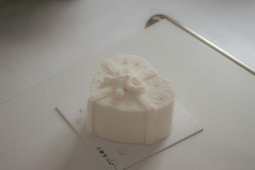 纯白爱心·奶油蛋糕（装饰不可食用） 商品图1