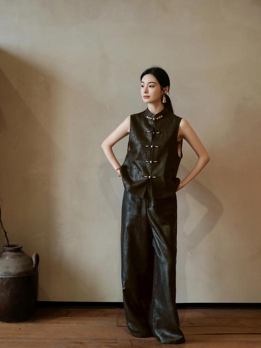 盛唐婧 | 新中式轻奢龟裂纹对襟马甲 商品图5