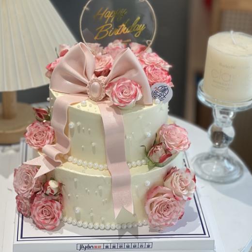 蝴蝶结折射玫瑰款蛋糕（女神专属） 商品图1