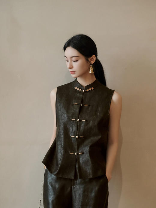 盛唐婧 | 新中式轻奢龟裂纹对襟马甲 商品图4