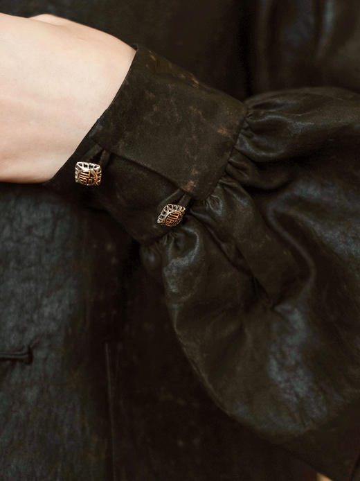 盛唐婧 | 新中式轻奢设计感龟裂纹对襟外套 商品图3