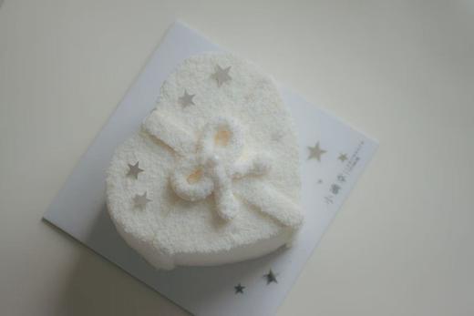 纯白爱心·奶油蛋糕（装饰不可食用） 商品图0