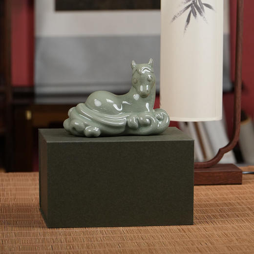 嘉德文创｜限量版招财/卧云驹-汝瓷雕塑摆件 商品图2