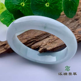 派瑞翡翠 翡翠手镯 糯种 绿色