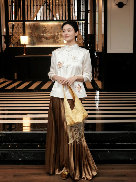 盛唐牡丹大师系列-卢梅红 | 瑞意云间真丝手绣马甲-白色 商品图2