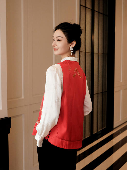 盛唐牡丹大师系列-卢梅红 | 瑞意云间真丝手绣马甲-红色 商品图2