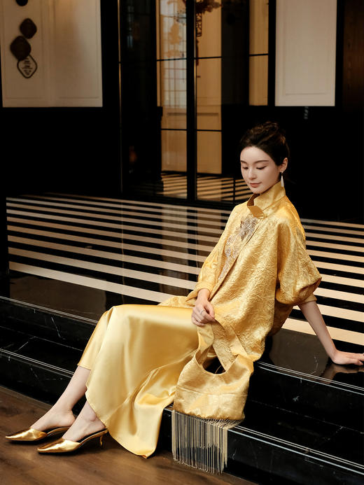 盛唐婧| 鎏光串珠衬衫 商品图8