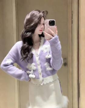 紫色千金风毛衣货号：MS88JA529