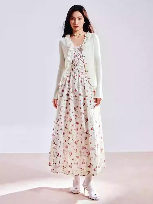 玛克门店发货：迪丽热巴同款]优雅修身v领针织开衫MU86JA003 商品图3