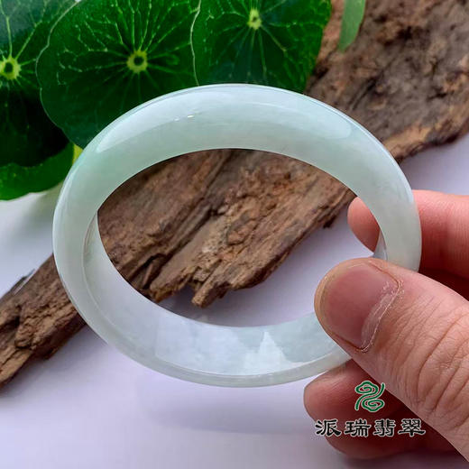 派瑞翡翠 翡翠手镯 糯种 绿色 商品图3