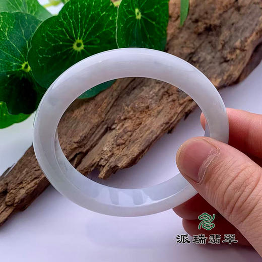 派瑞翡翠 翡翠手镯 糯种 绿色 商品图3