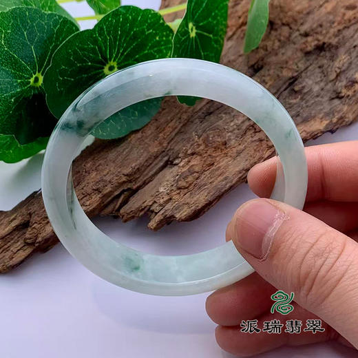 派瑞翡翠 翡翠手镯 糯种 绿色 商品图3