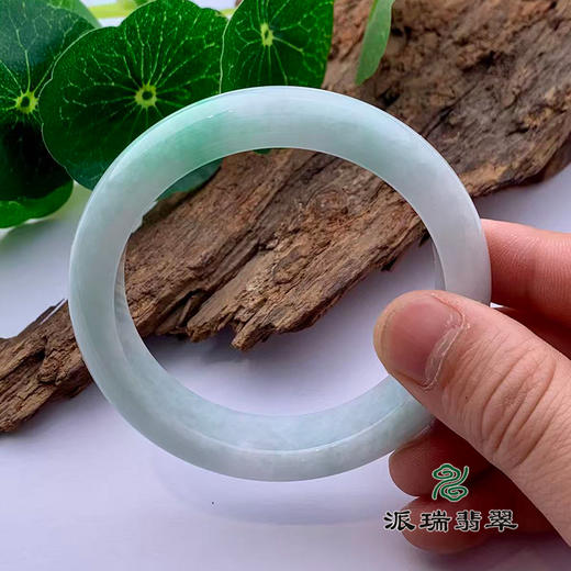派瑞翡翠 翡翠手镯 糯种 绿色 商品图3