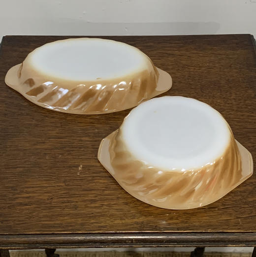 【苏州】美国FireKing火桃色双耳奶玻璃器皿 一款入 X1488 商品图9