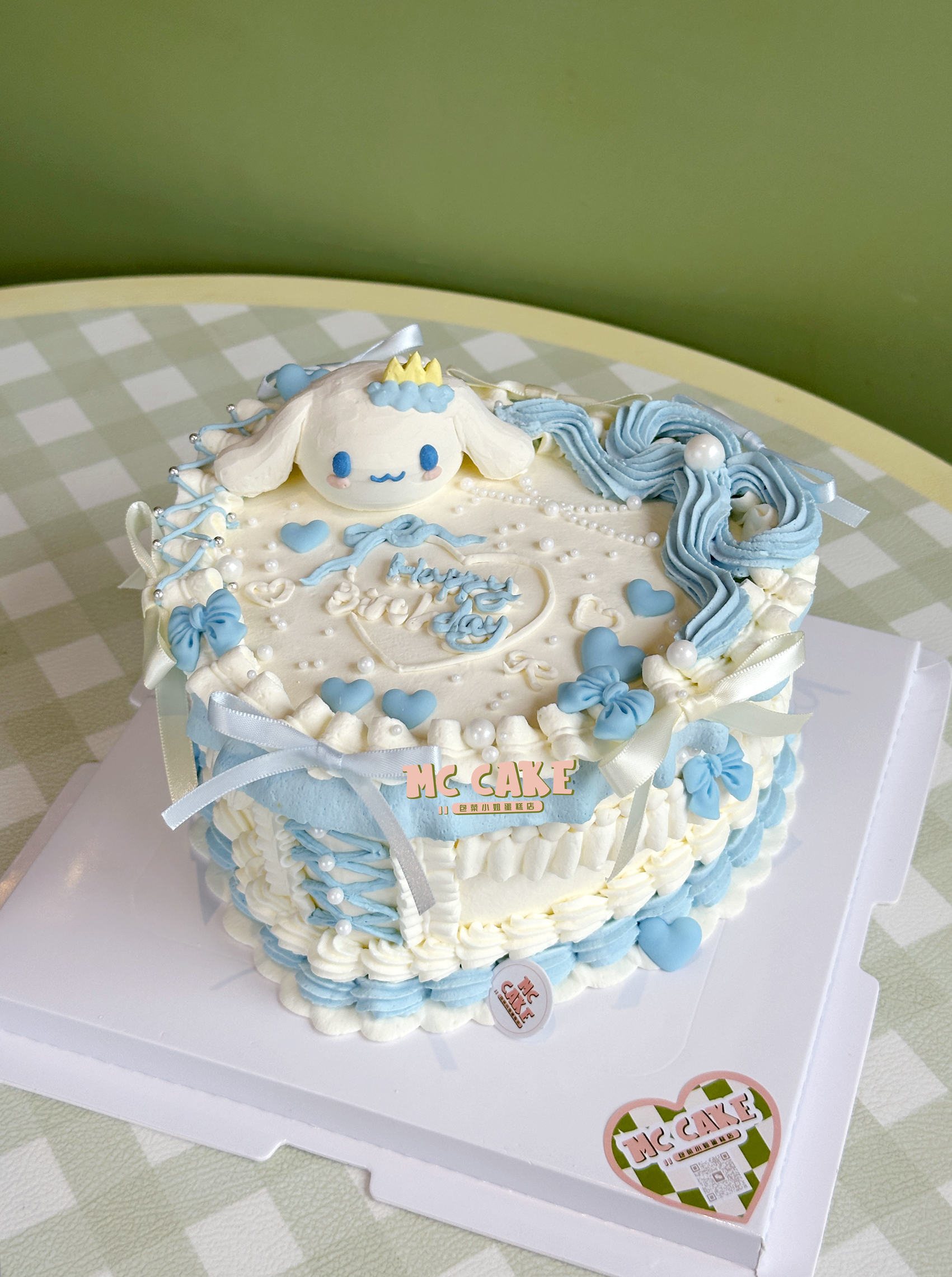 爱心桃裱花 玉桂狗蛋糕