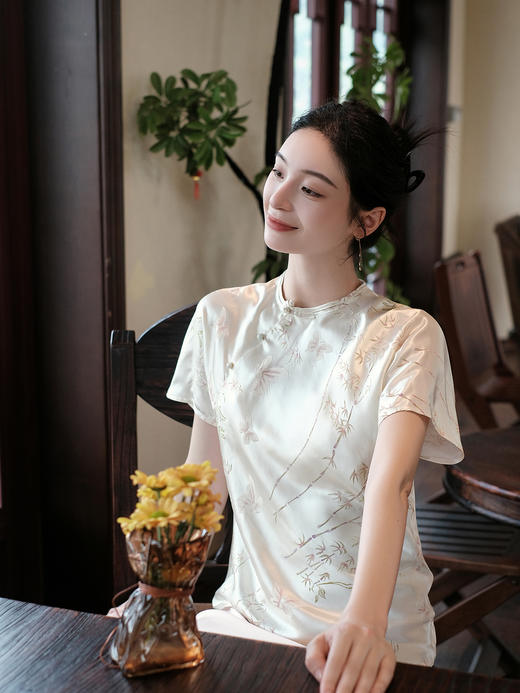 盛唐牡丹| 文竹戏蝶真丝提花斜裁短袖 商品图1