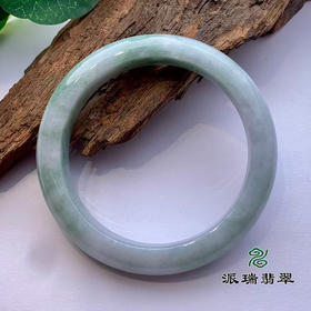 派瑞翡翠 翡翠手镯 糯种 绿色