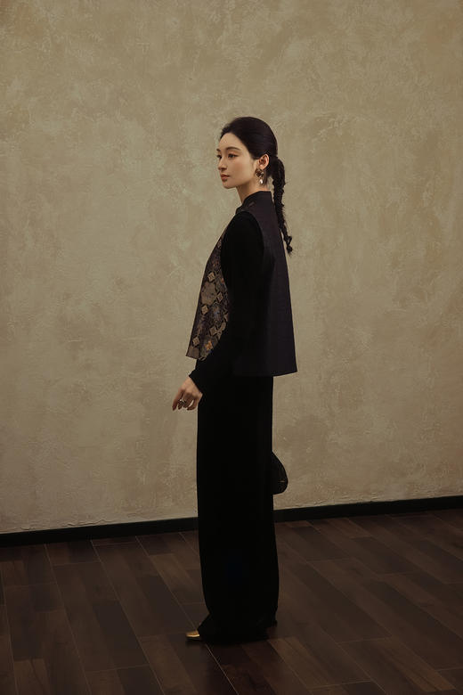 盛唐婧 | 轻奢老钱风龟裂纹拼天马纹宋锦马甲 商品图3