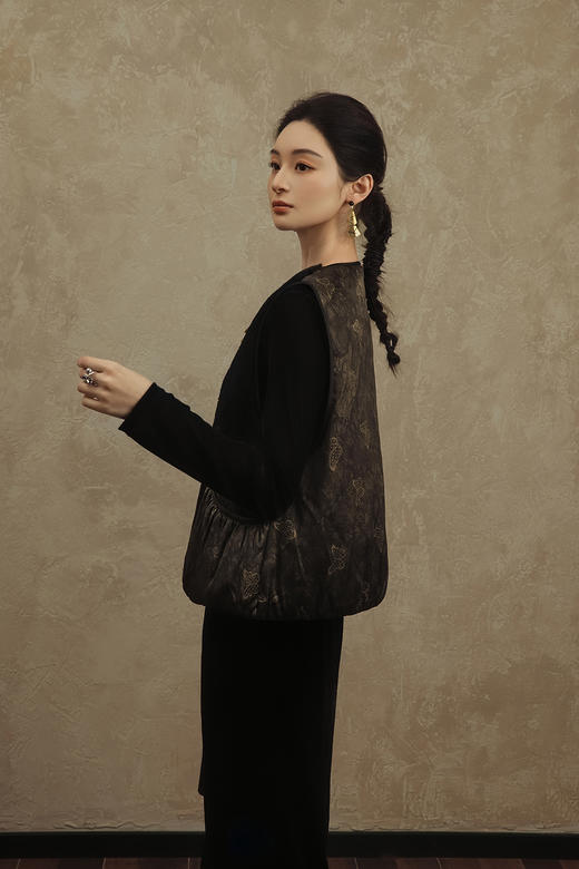 盛唐婧 | 轻奢老钱风香云纱拼羊毛马甲 商品图5