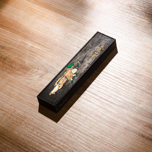 70年代上海墨厂制“黟川點漆”松烟老墨(二两，一锭） 商品图8