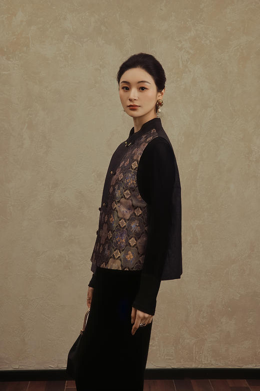 盛唐婧 | 轻奢老钱风龟裂纹拼天马纹宋锦马甲 商品图2