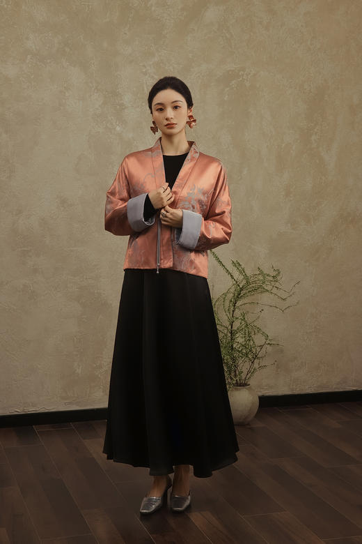 盛唐婧 | 轻奢时尚新中式老缎交领宽松外套-橘色 商品图3