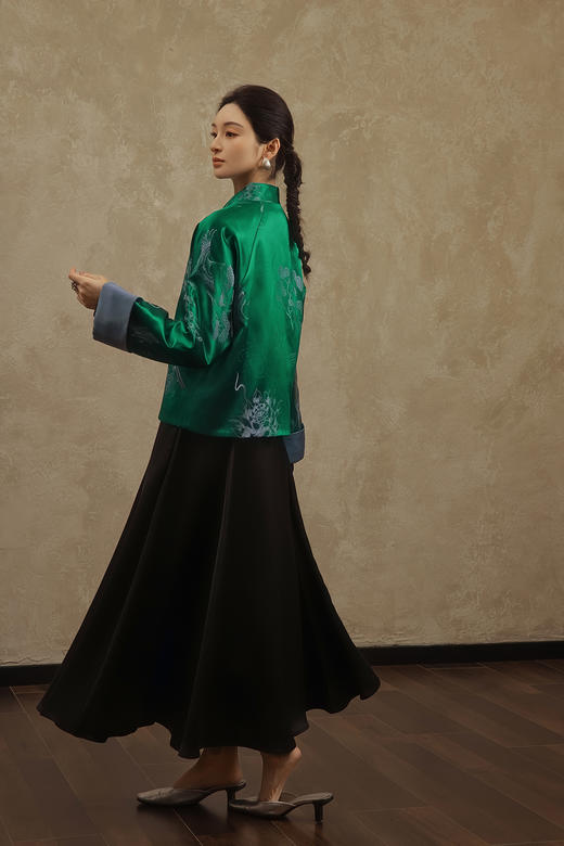 盛唐婧 | 轻奢时尚新中式老缎交领宽松外套-绿色 商品图6