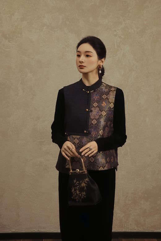 盛唐婧 | 轻奢老钱风龟裂纹拼天马纹宋锦马甲 商品图1