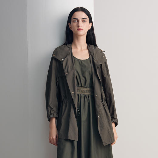 EITIE爱特爱时尚百搭工装连帽通勤抽绳短款风衣外套2026春季新款8604302 商品图10