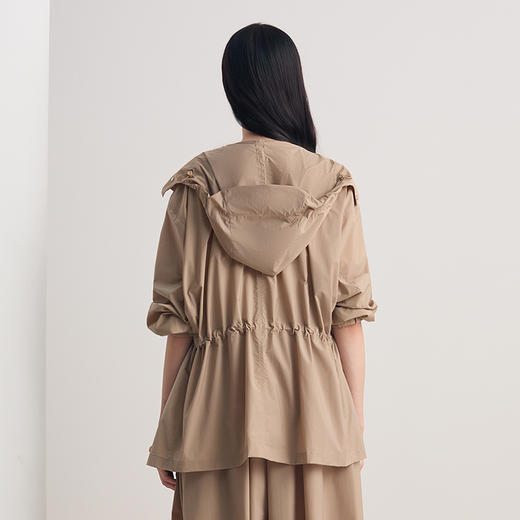 EITIE爱特爱时尚百搭工装连帽通勤抽绳短款风衣外套2026春季新款8604302 商品图6