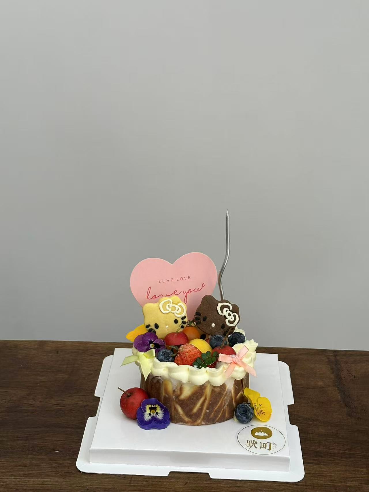 hello kitty水果满满巴斯克