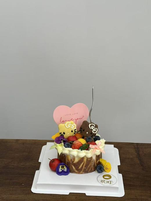 hello kitty水果满满巴斯克 商品图0