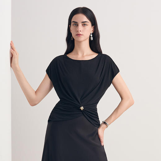 EITIE爱特爱2026夏季新款时尚小众设计舒适弹力莱赛尔纯色T恤上衣8602303 商品图8