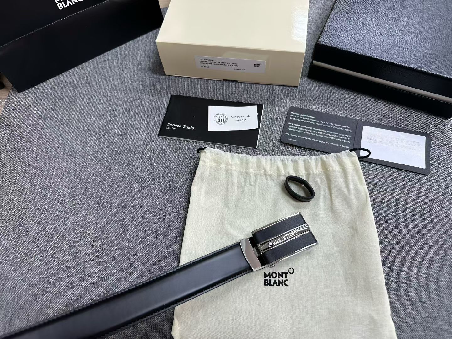 万宝龙Montblanc男士商务多功能腰带，牛皮自动滑扣腰带