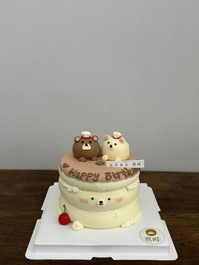 可爱小熊胖墩墩蛋糕