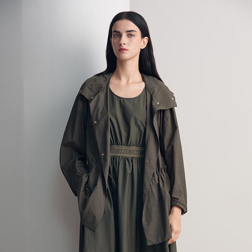 EITIE爱特爱时尚百搭工装连帽通勤抽绳短款风衣外套2026春季新款8604302 商品图8