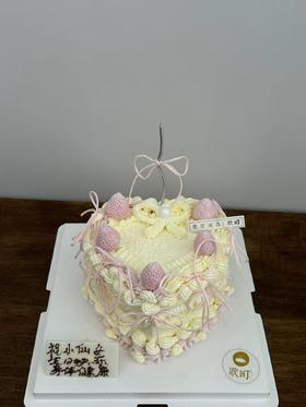粉色蝴蝶结爱心INS风蛋糕