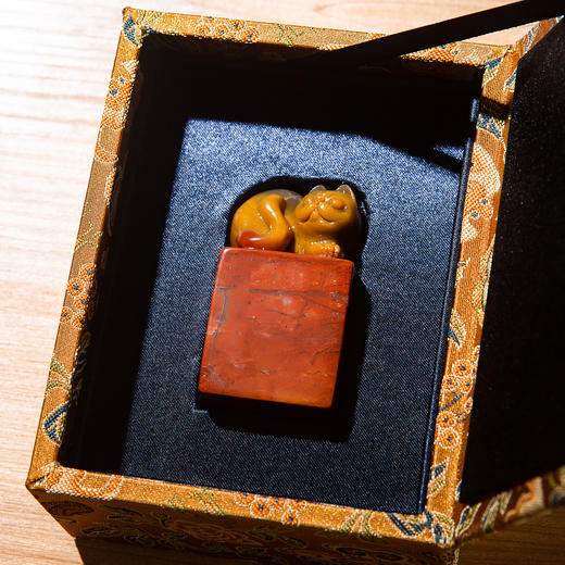 寿山石高山老料雕“猫”方章 商品图2