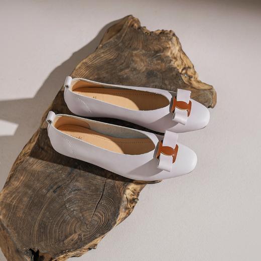 【牛皮革】西村名物2026年春季新款舒适低跟小尖头方扣浅口单鞋26AE18061 商品图4